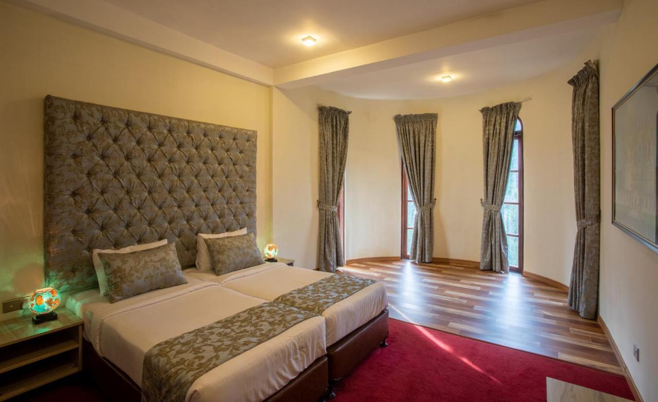 Hotel The Wind Castle Nuwara Eliya